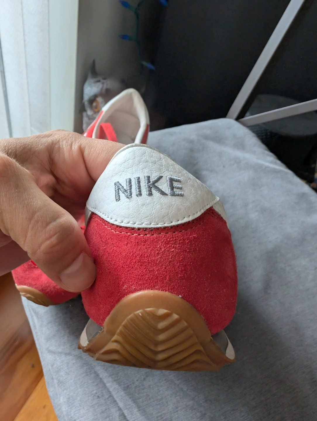 Nike Retro Red and White Sneakers - photo 5
