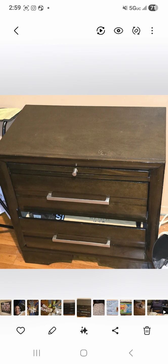 RAYMOUR & FLANIGAN QUEEN BEDROOM SET