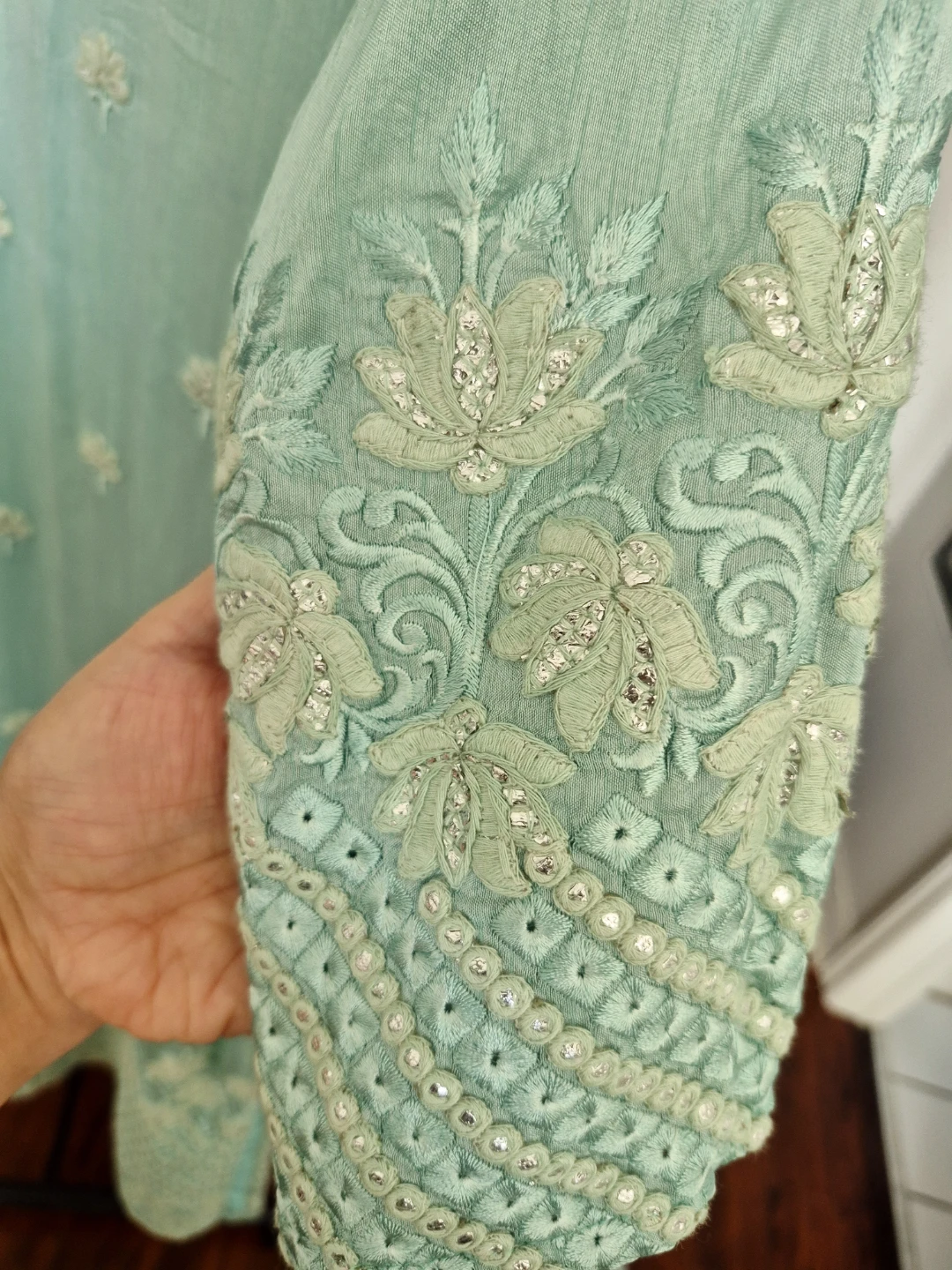Embroidered Mint Green Kurti with Scarf - photo 3