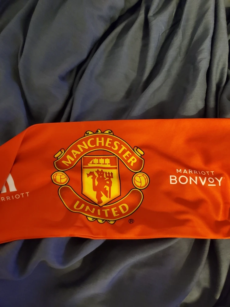 Manchester United Scarf - Marriott Bonvoy🥕
