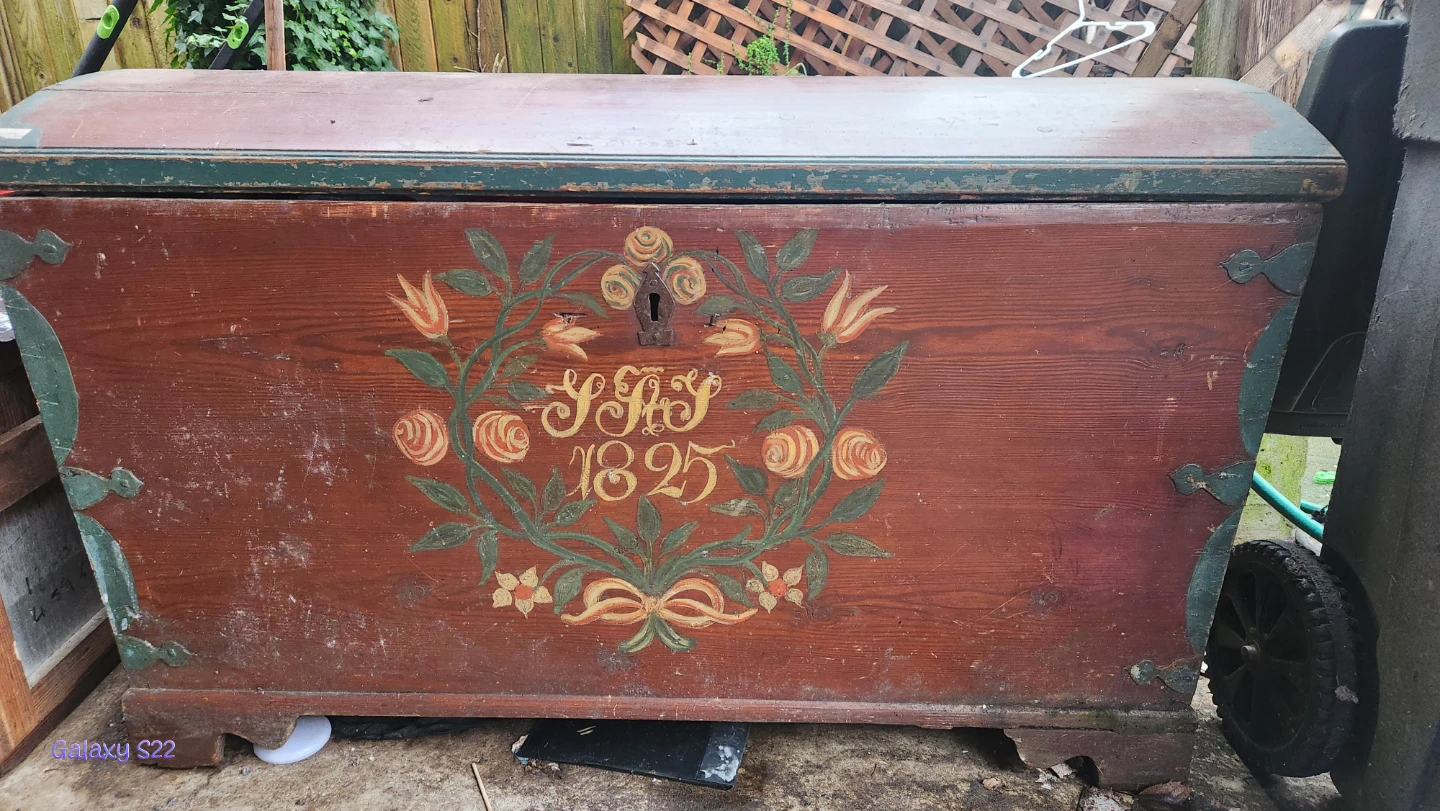 Antique Painted Hope Chest / Blanket Box - 1825