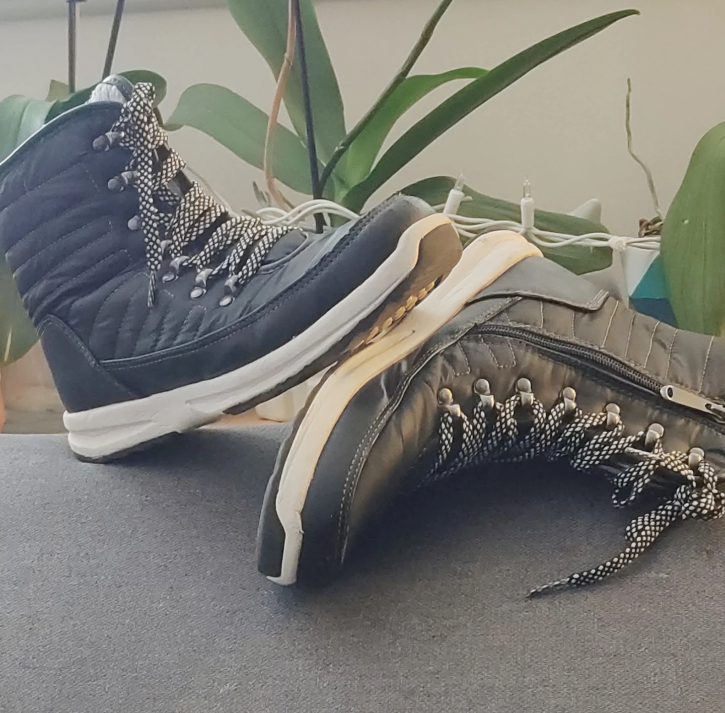 Women's Black Quilted Winter Boots - photo 2