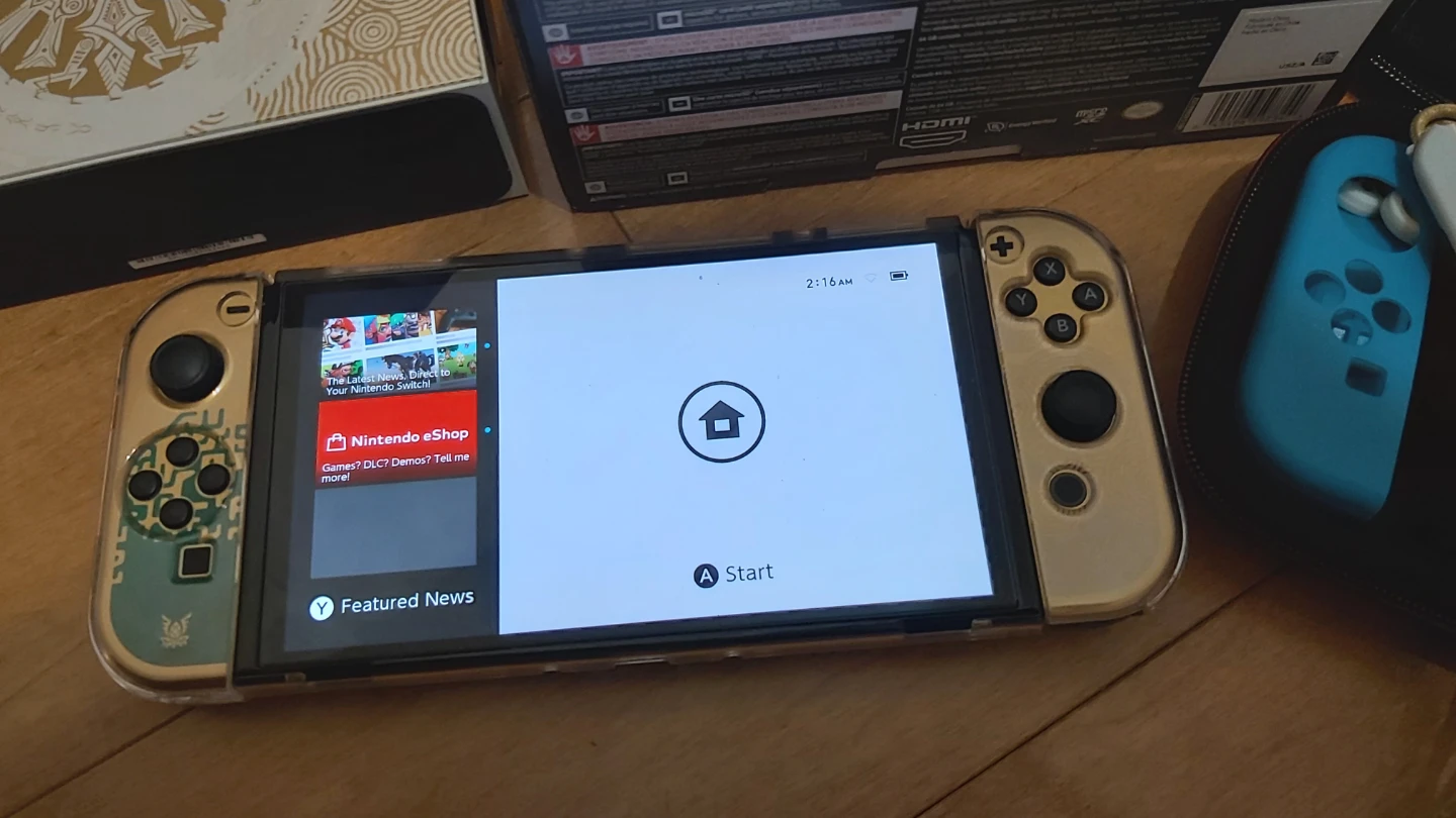 CIB Zelda Switch Oled with Genki Dock - photo 5