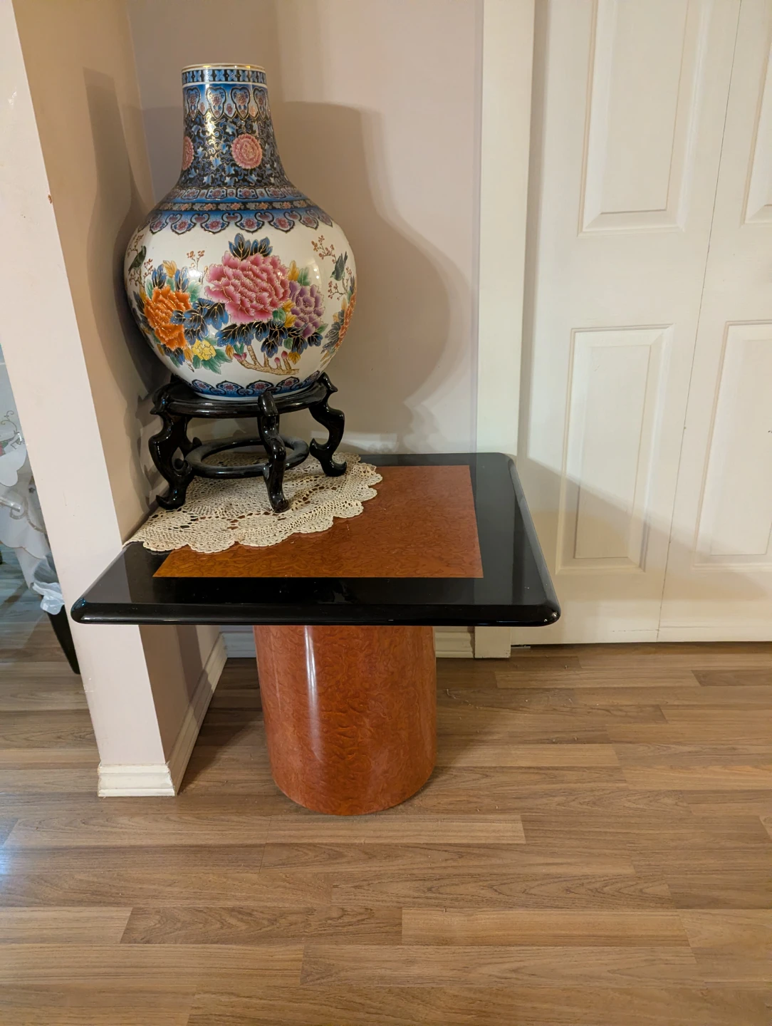 Oval Coffee Table with Wood and Black Finish - photo 3