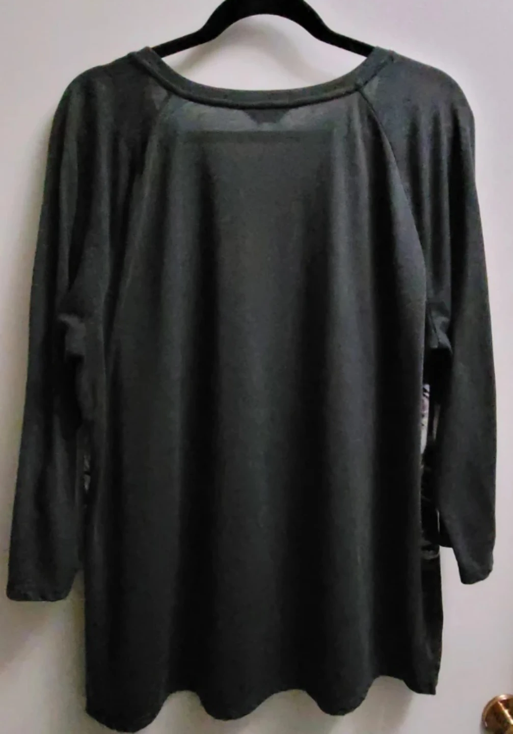 Denver Hayes Women's 2XL Rose Print Raglan Sleeve Top - photo 3
