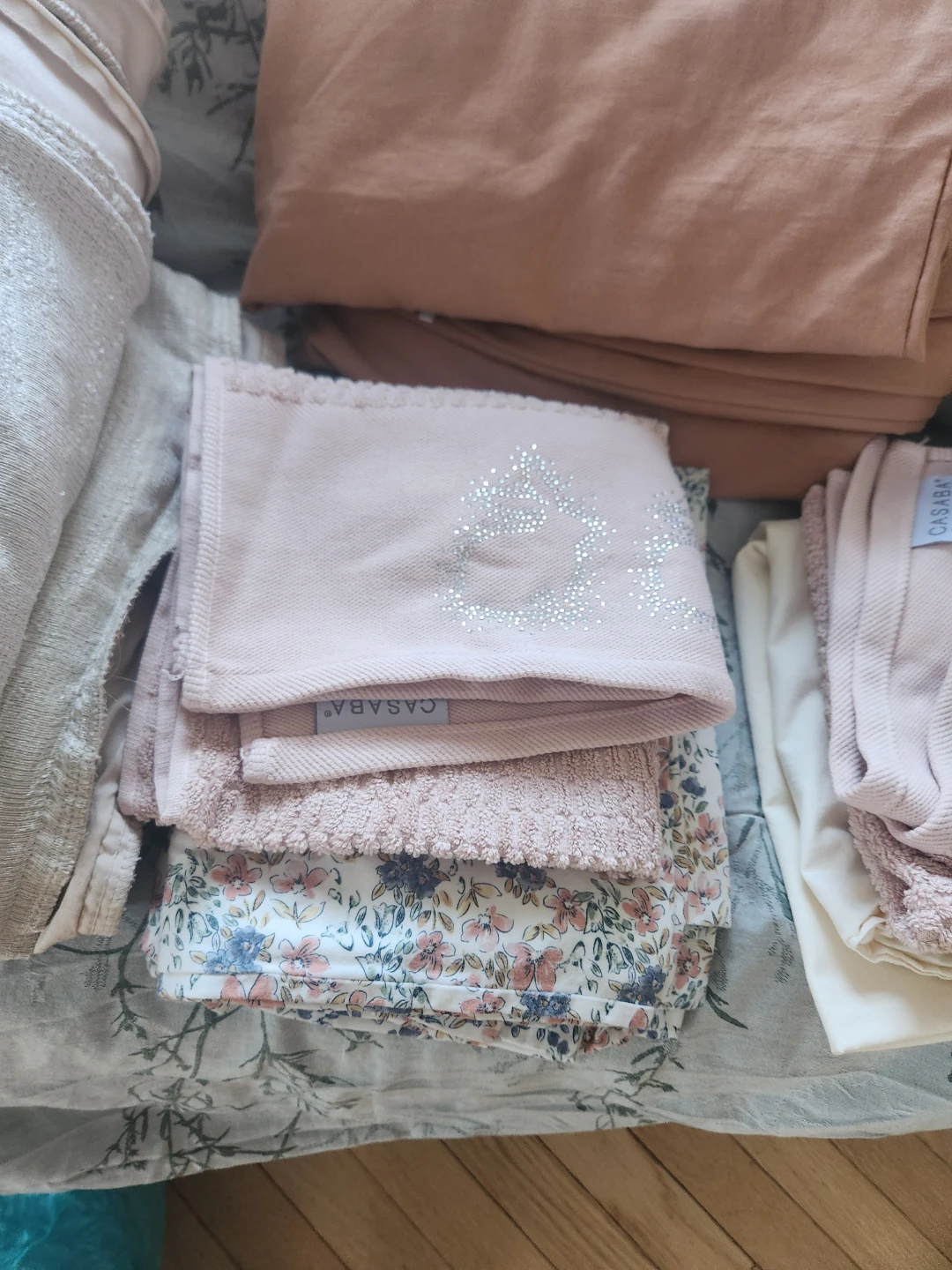Casababa Pink Towels and Bedding Set - photo 2