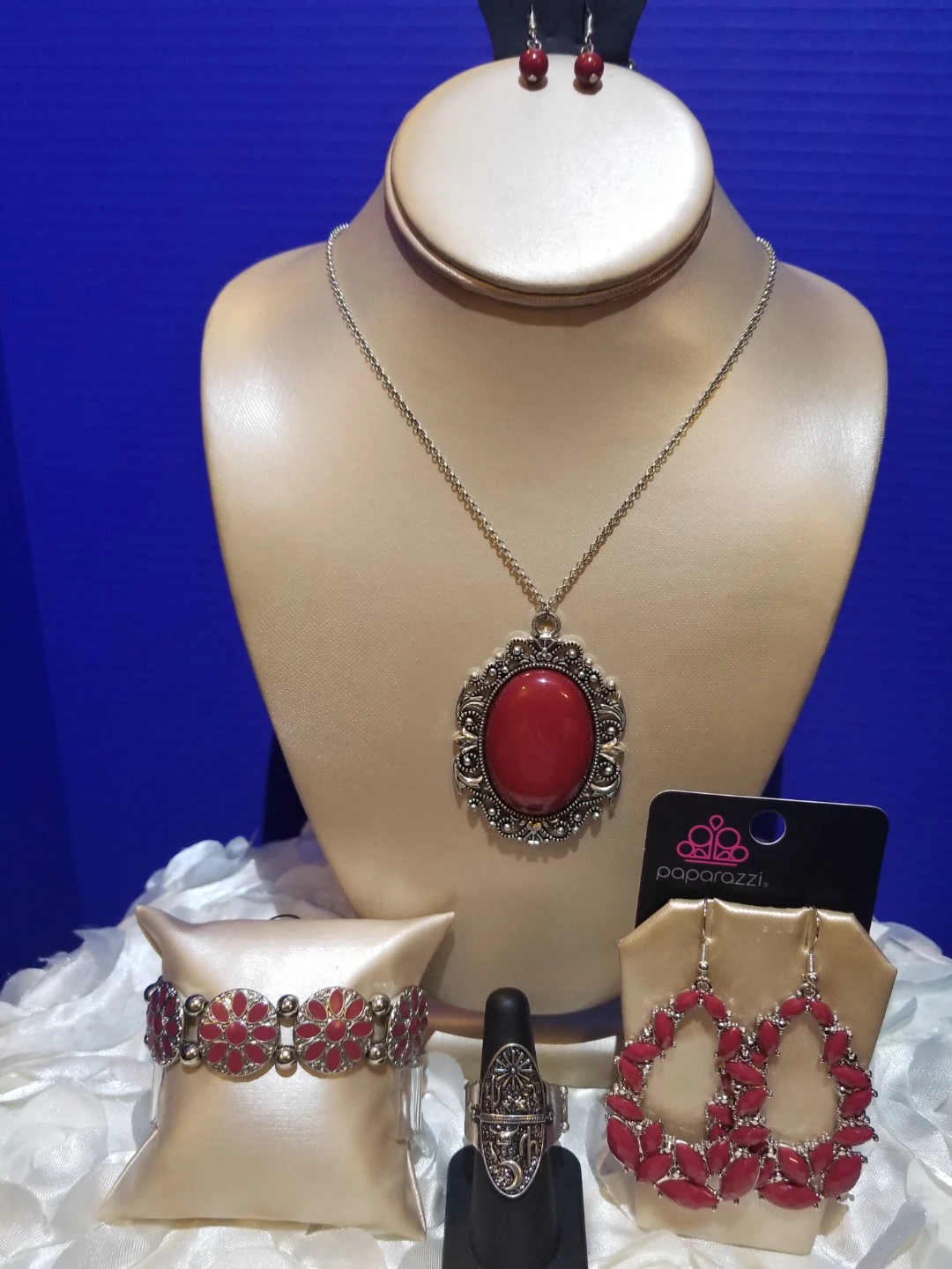 🏆 Red Jewelry Set - Necklace, Earrings, Bracelet, Ring