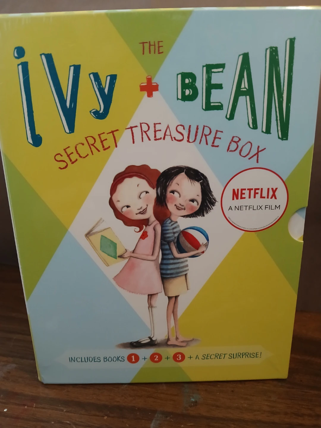 Ivy + Bean Secret Treasure Box Book Set