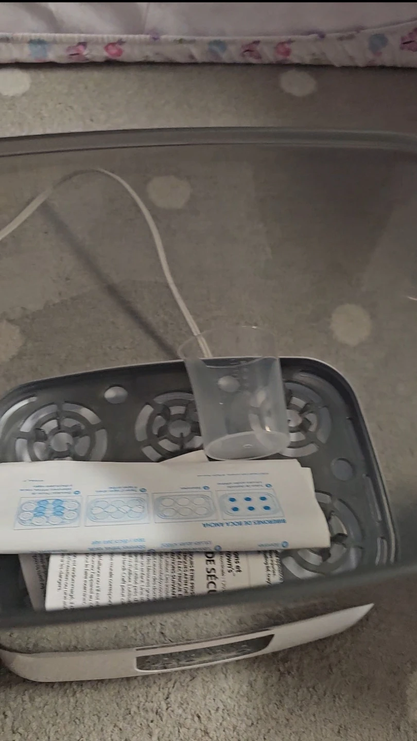 Dr. Brown's Electric Sterilizer/Dryer & 8 Anti-colic bottles - photo 4