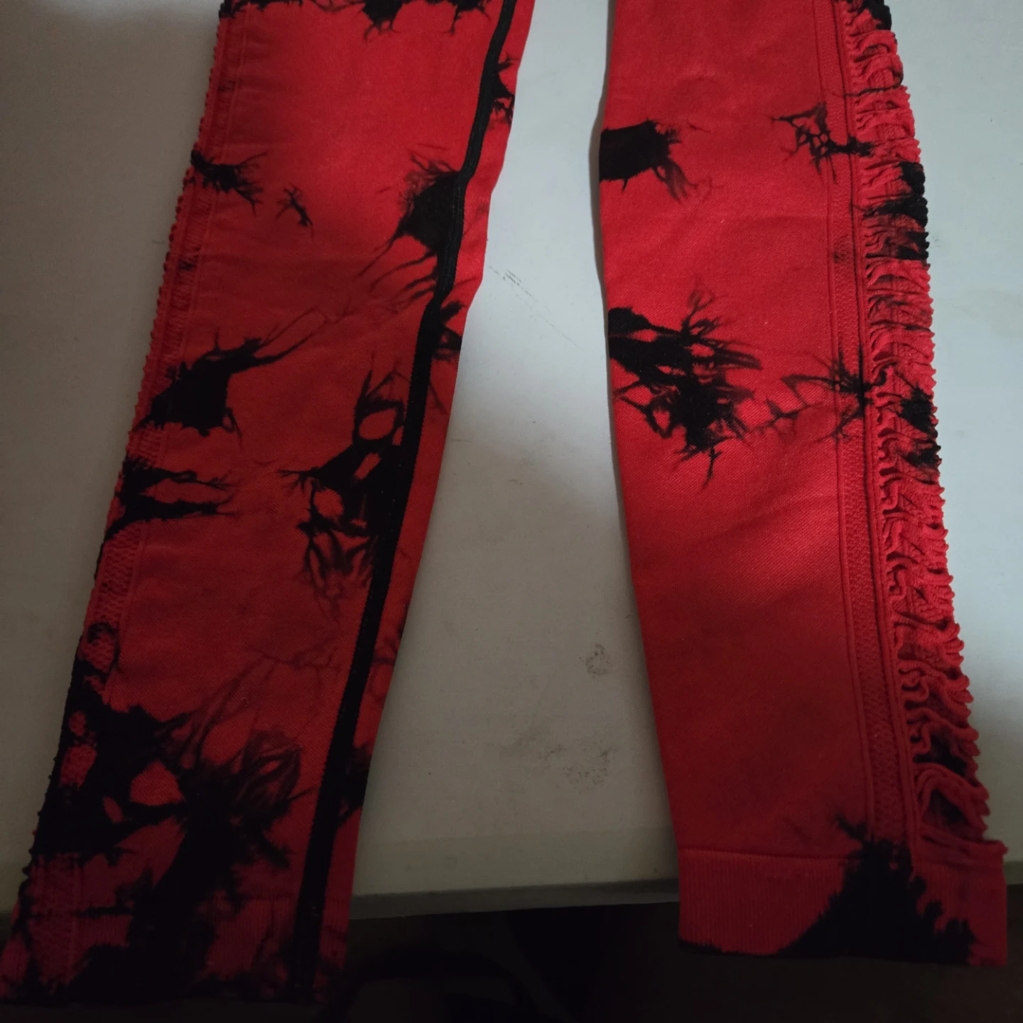 Red and Black Tie-Dye Leggings - photo 2