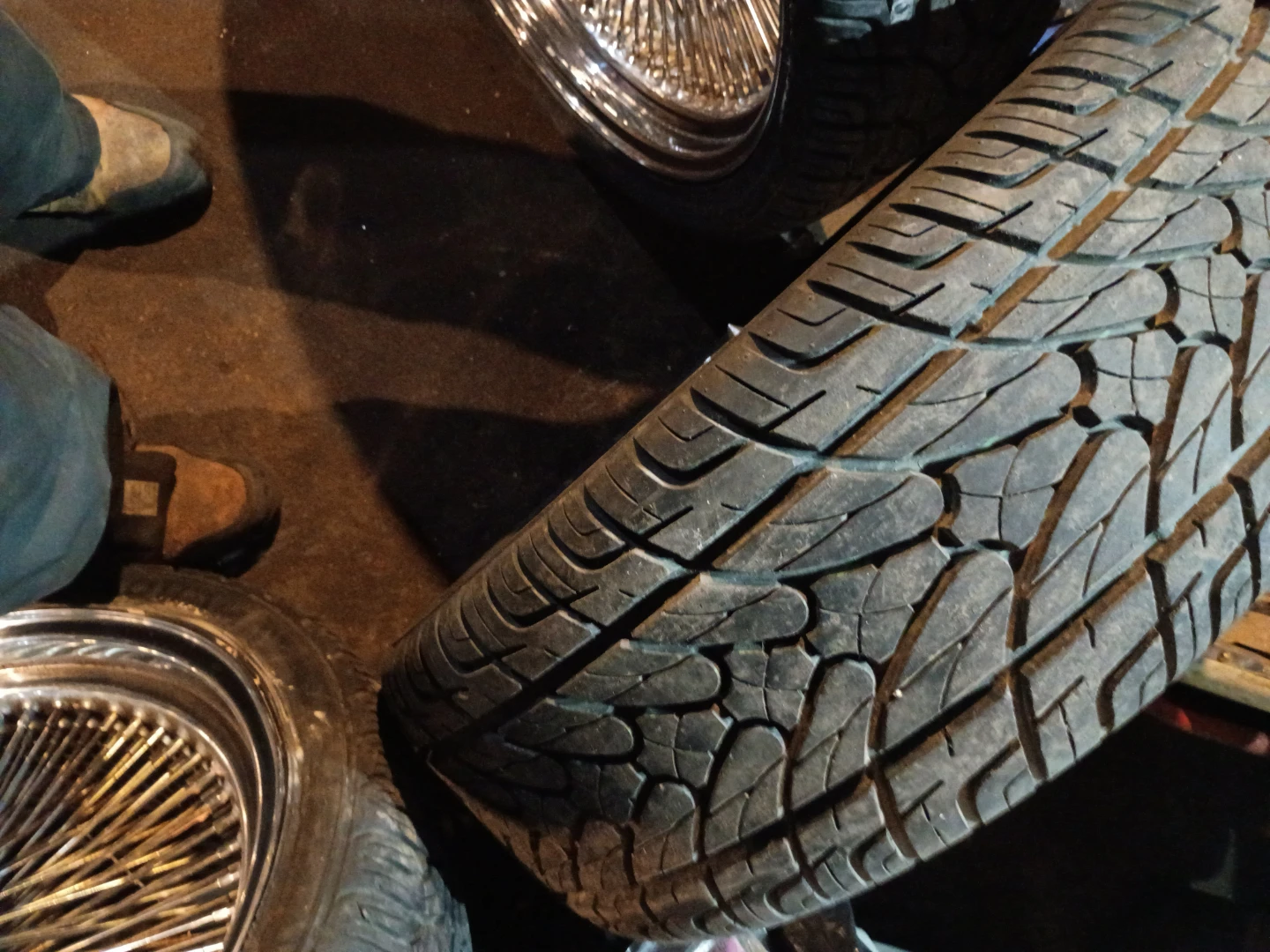 Set of 4 Chrome Wire Wheels with Tires - photo 4