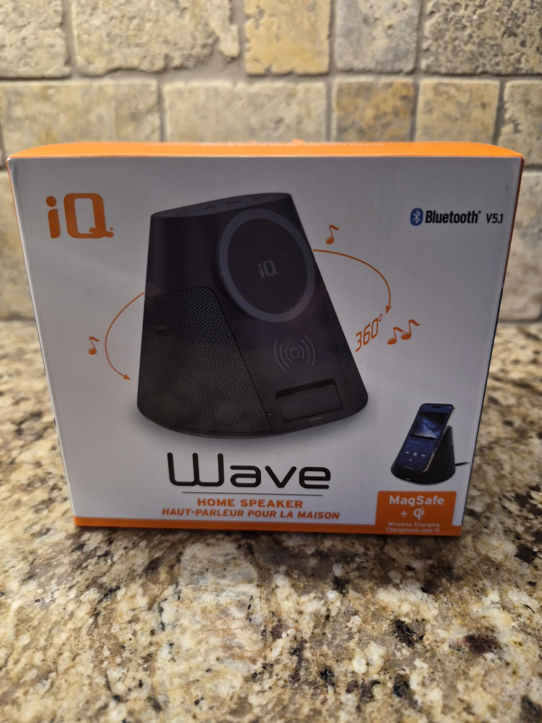 iQ Wave Home Speaker with MagSafe & Qi Wireless Charging