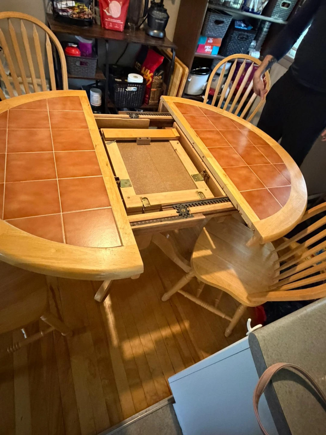 Extendable Dining Table with Tile Top and 4 Chairs - photo 2