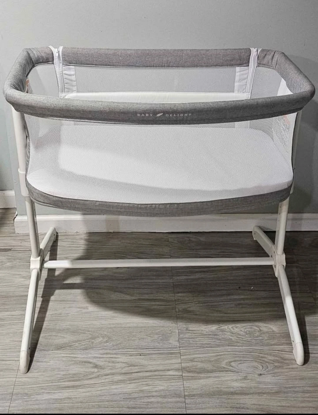 Baby Delight Beside Me Dreamer Bassinet