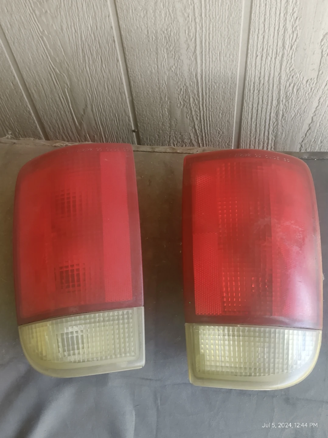 Taillight assembly from 2001 Chevrolet Blazer.