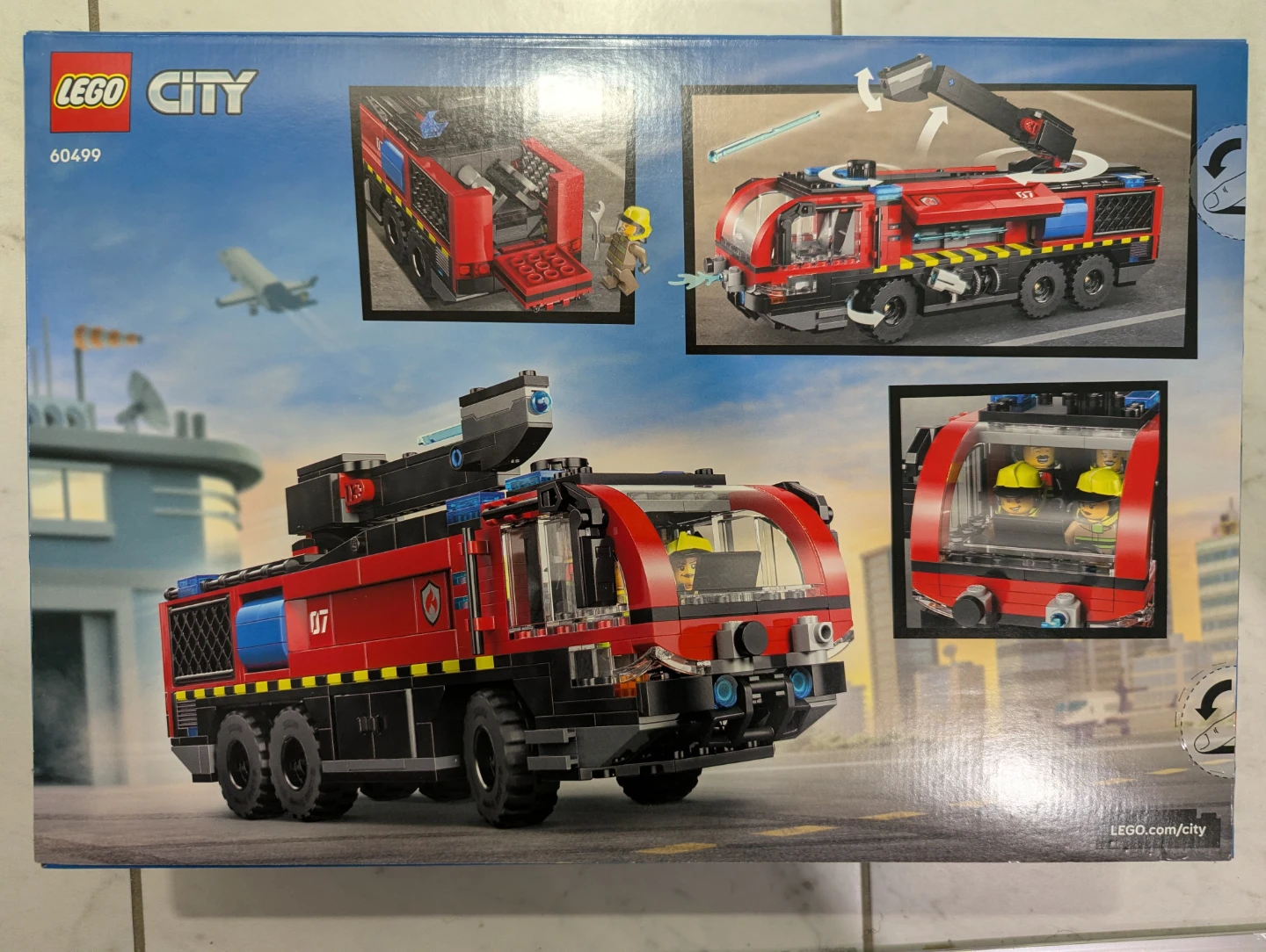 LEGO City 60499 Airport Fire Truck - photo 2