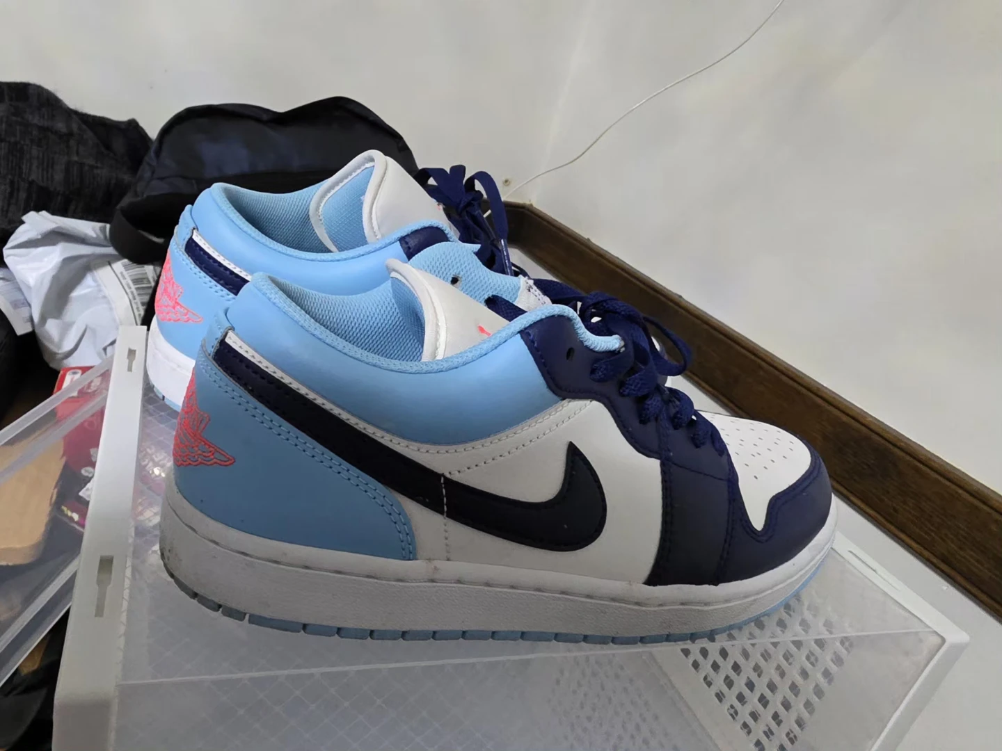 Air Jordan 1 Low SE Light Smoke Grey