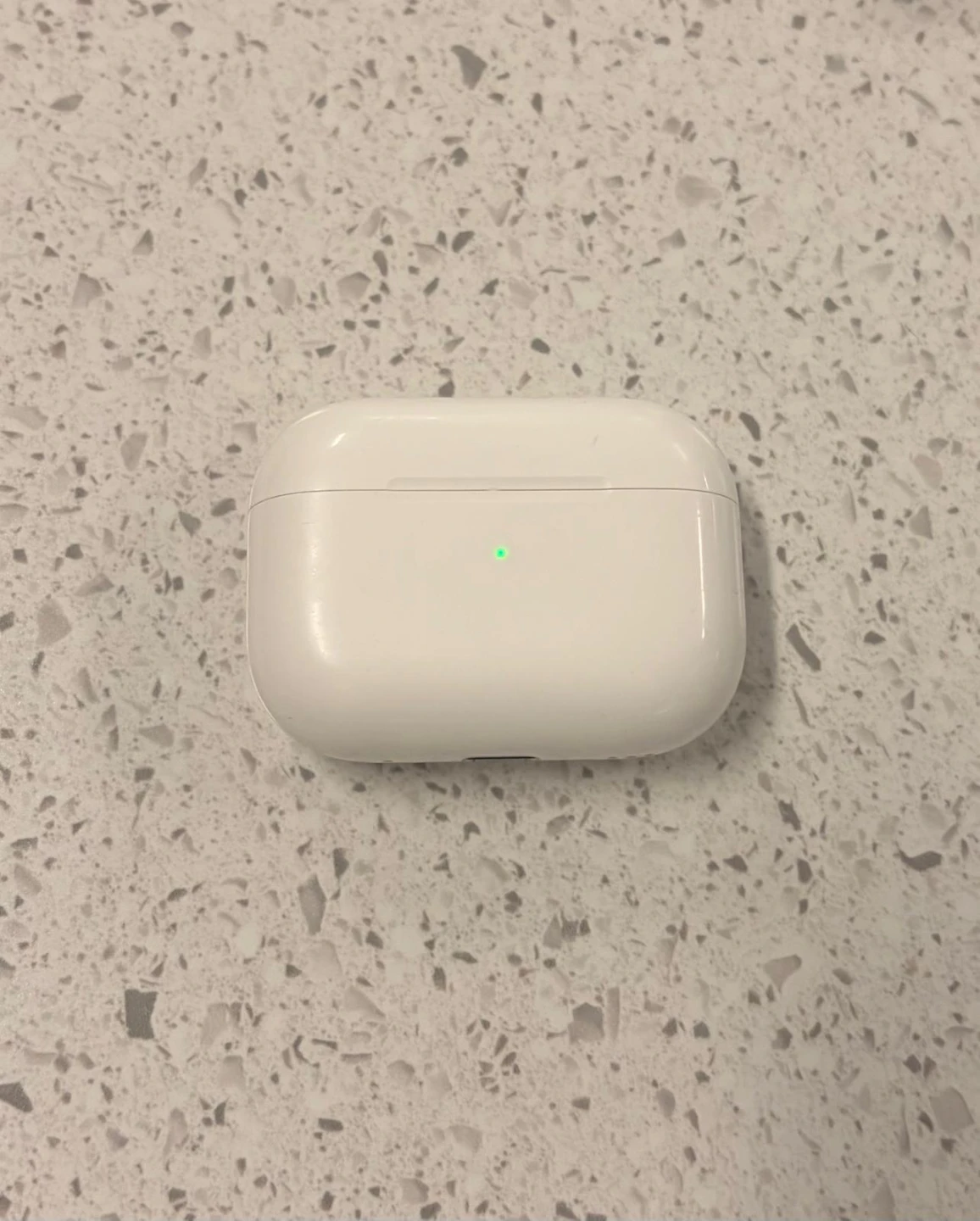 Apple AirPods Pro 2 Charging Case (White)