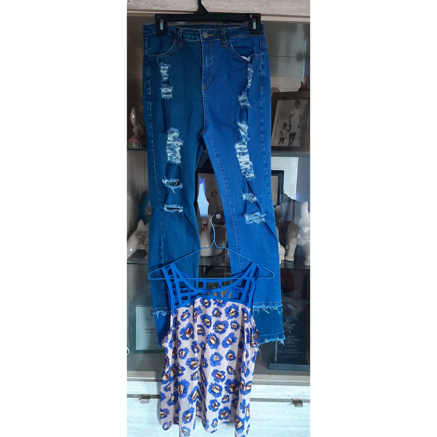 2pc Women's Ripped Blue Jeans and Floral Tank Top Set