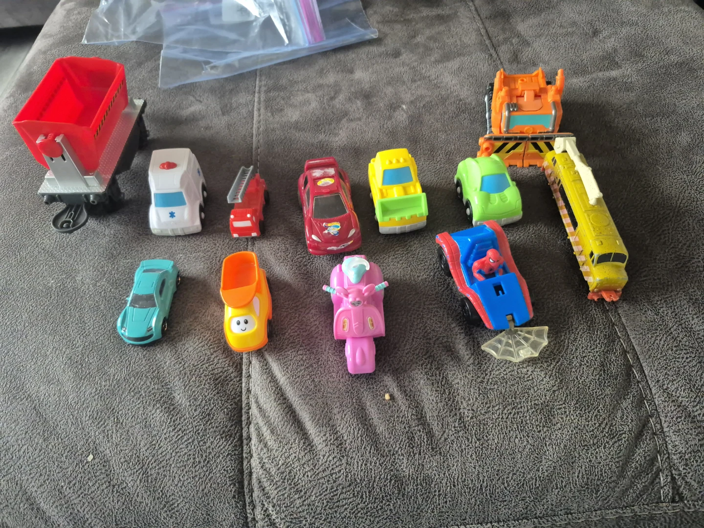 Lot of 10 Toy Vehicles
