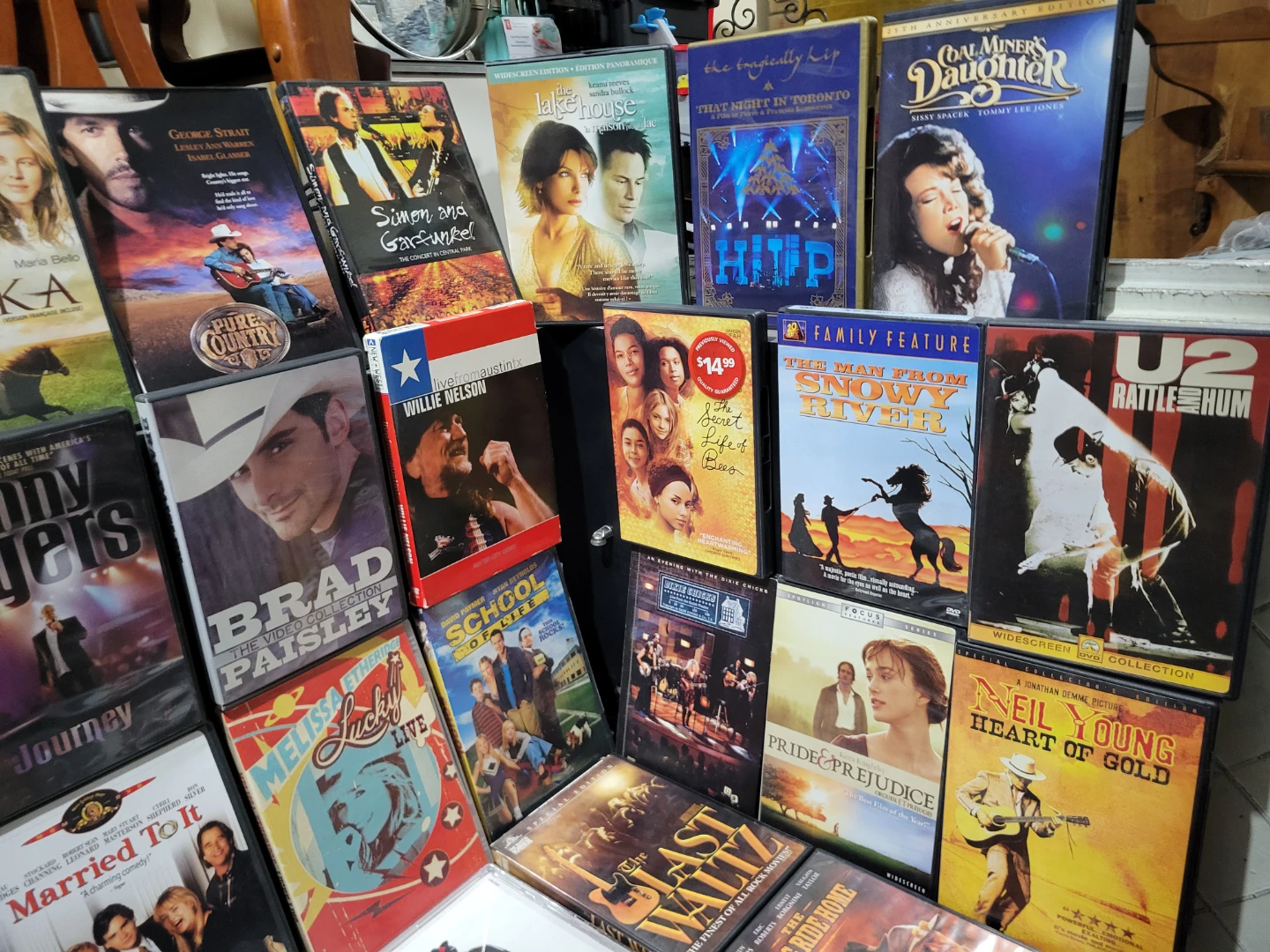 Collection of assorted DVDs - photo 4