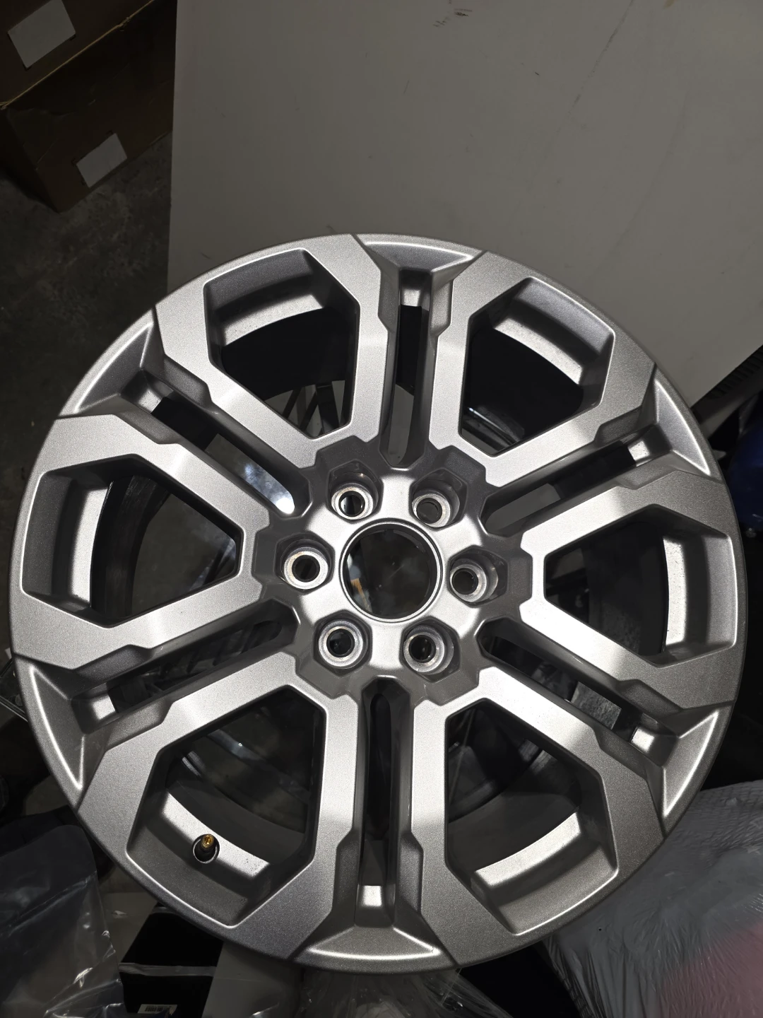 20 inch alloy wheels - photo 2