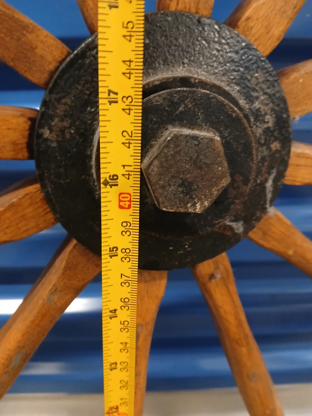 Vintage Wooden Wagon Wheels (Pair) 🥕 - photo 5