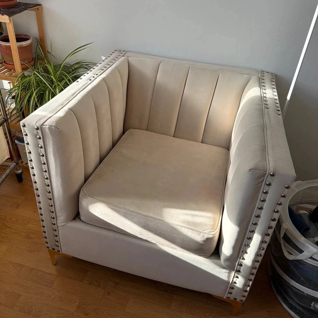Cream Tufted Accent Chair with Studs