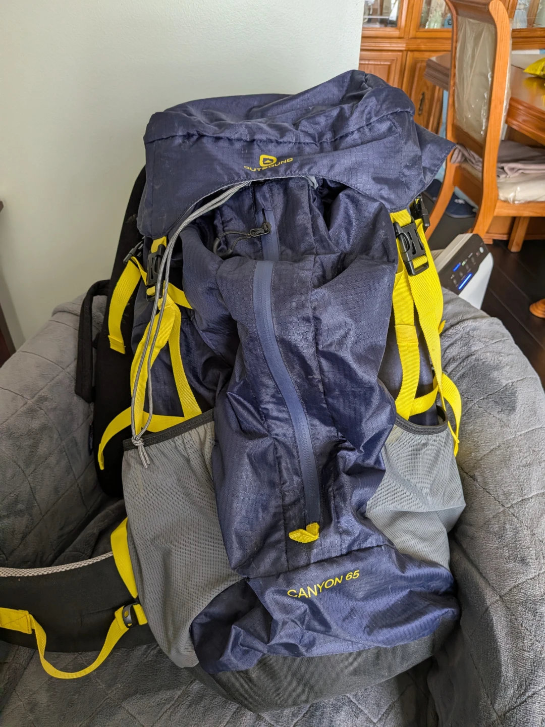 OUTDOOR KING CANYON 65 Backpack