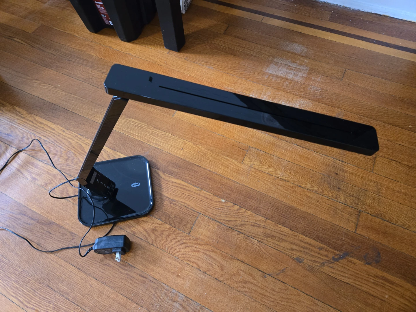 Desk LED lamp, foldable