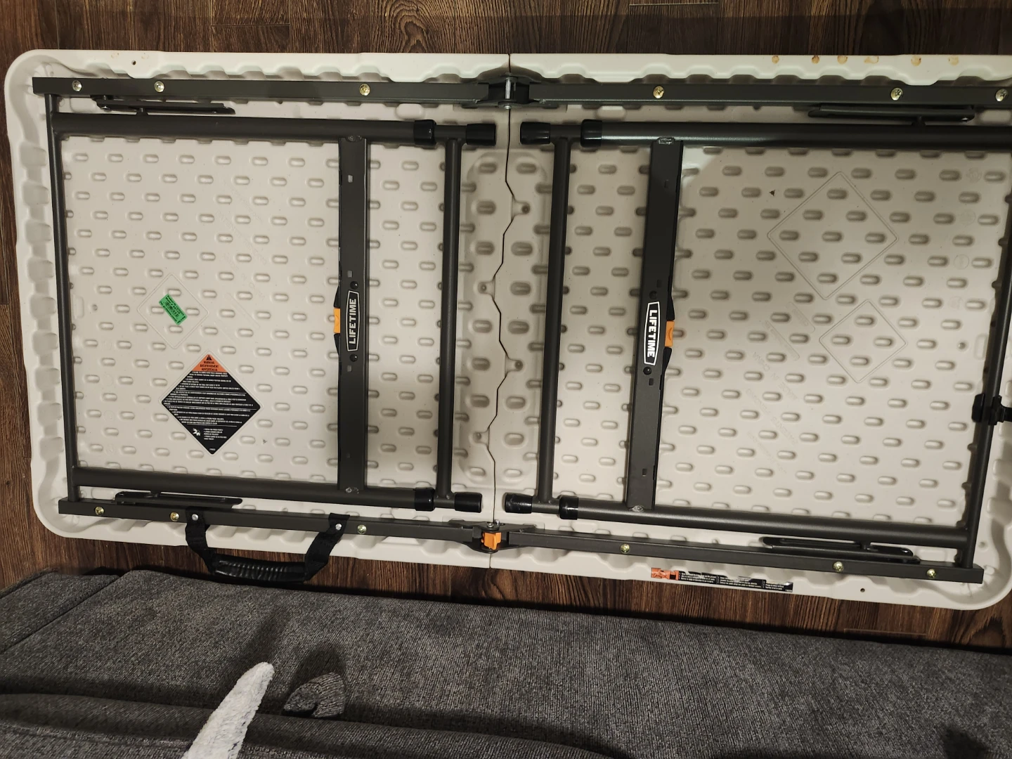 Lifetime Foldable Table - photo 3