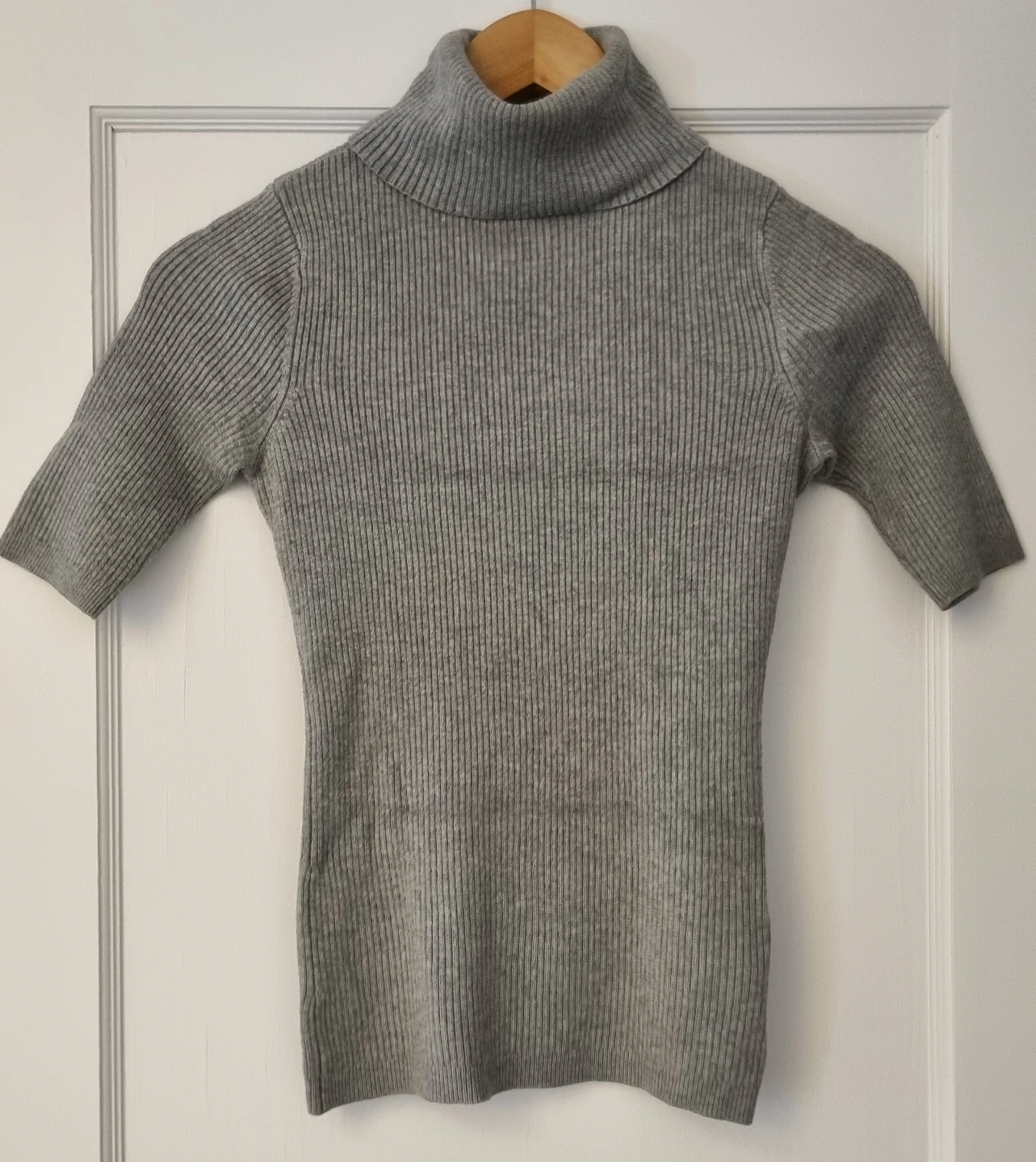 GUESS Grey Open-Back Turtleneck Top - photo 2