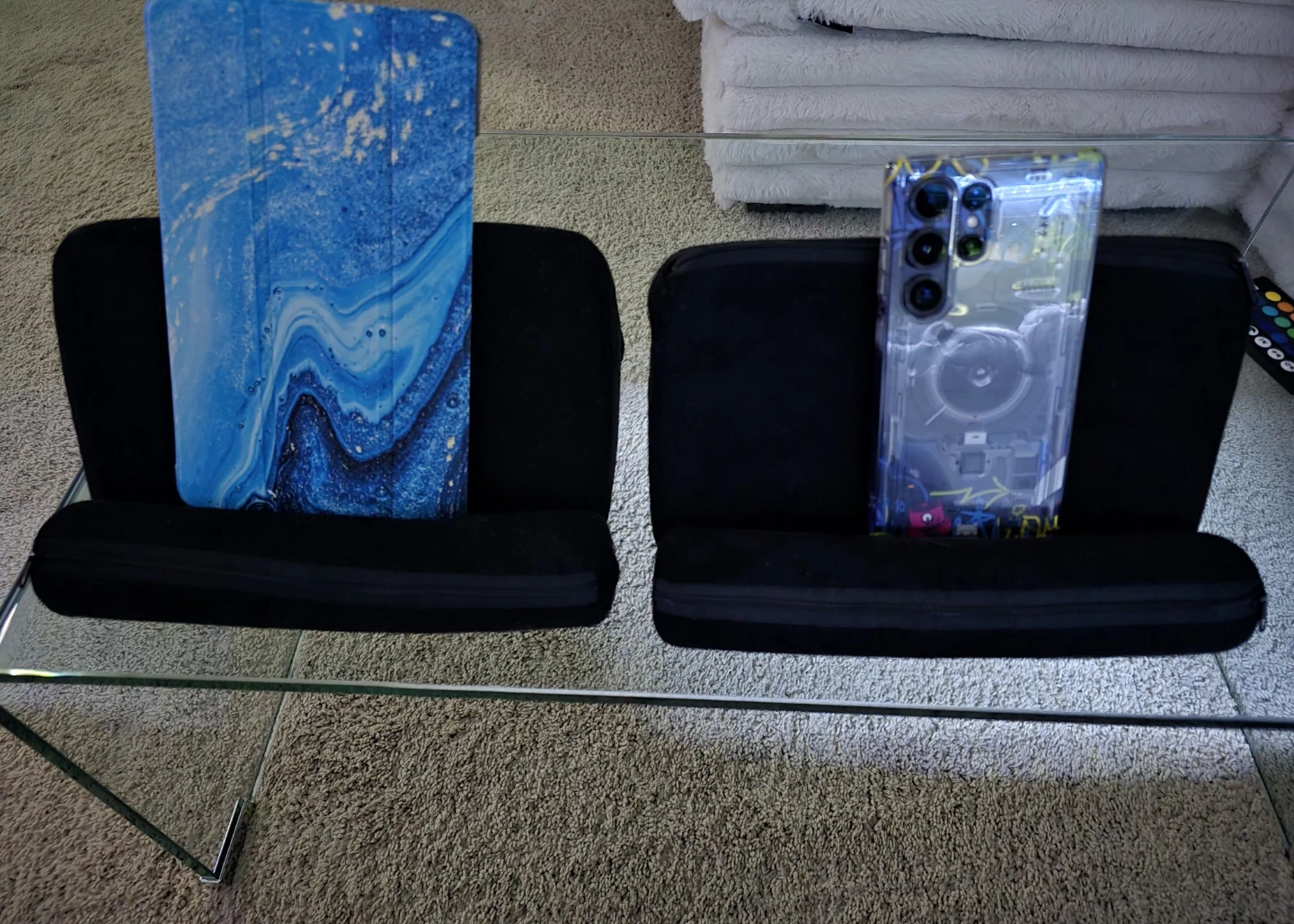 2 phone or tablet holders