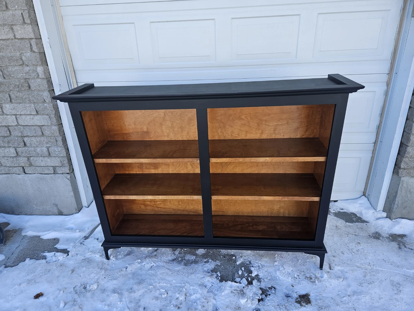 Black and Wood Display shelf - photo 3