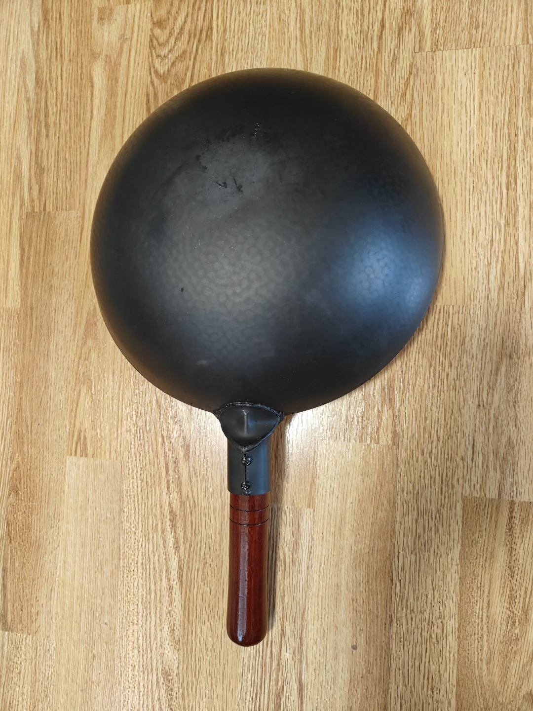 12 1/2 Black Wok Pan with Wooden Handle - photo 2