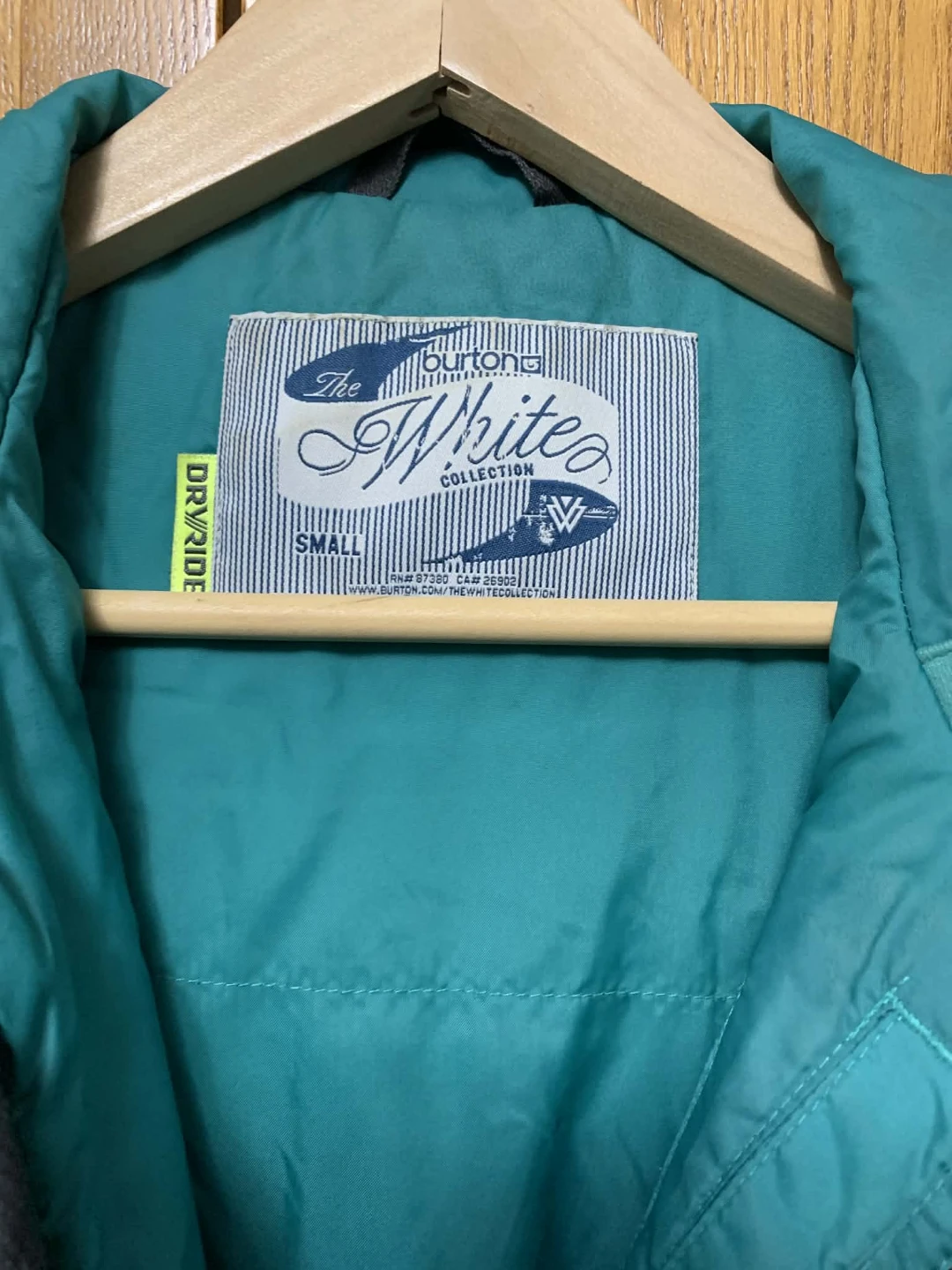 Burton The White Collection Jacket - Small - photo 3