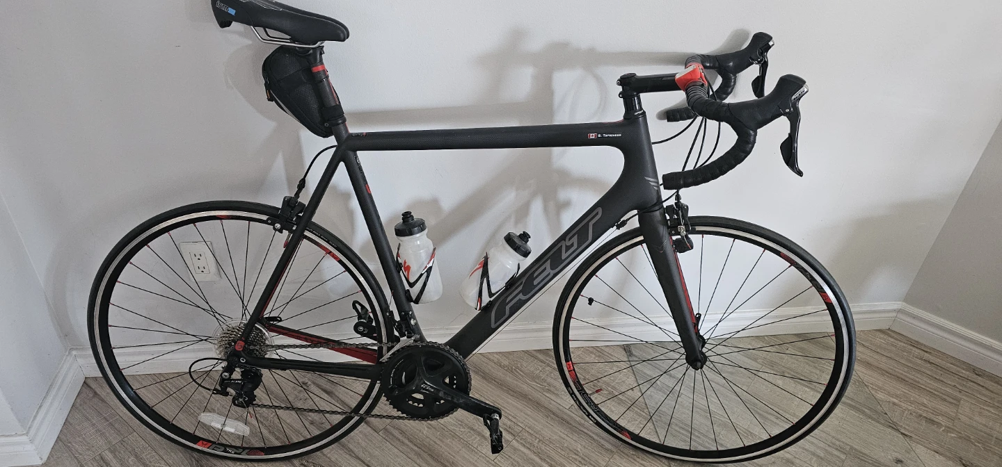 Felt Road Bike with Shimano 105