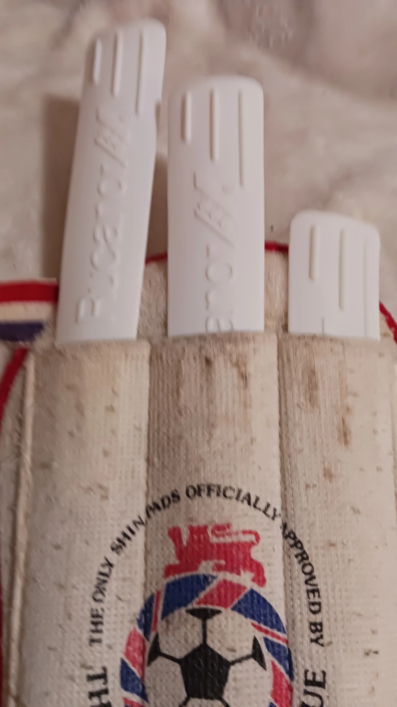 Football League Shin Pads - photo 3