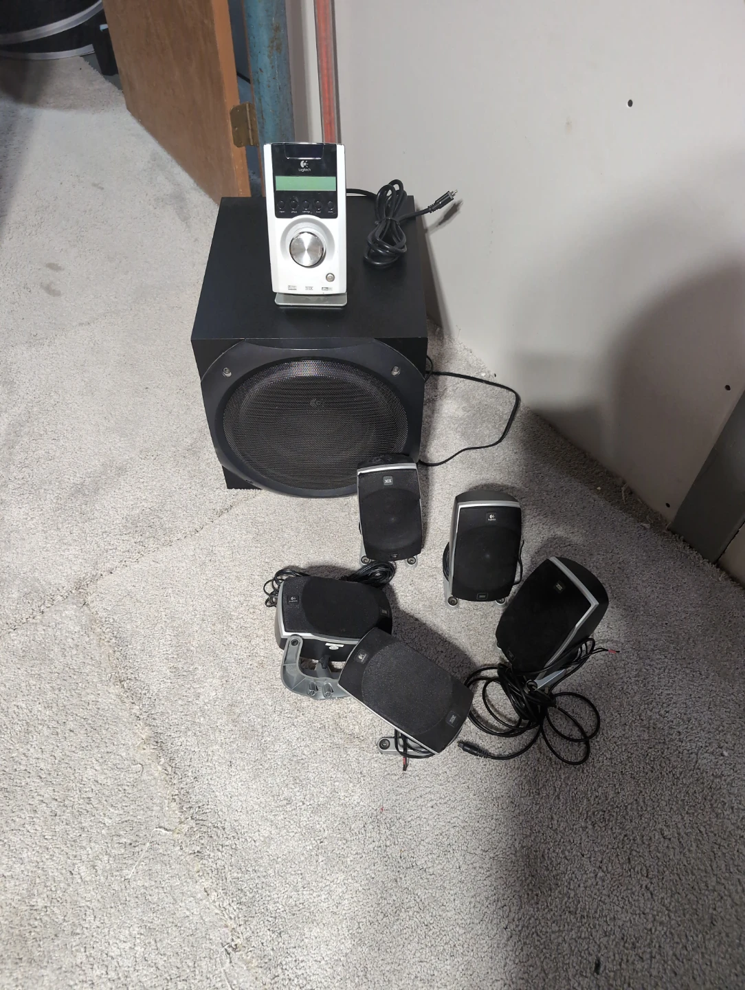 Logitech Z5500 Digital Speaker System