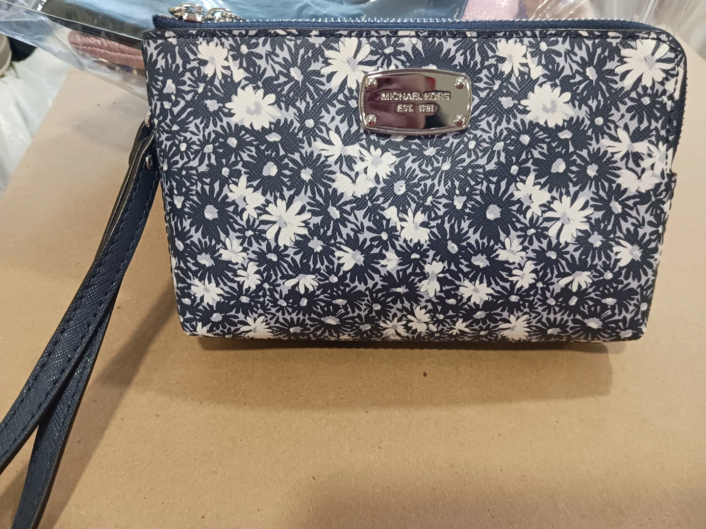 Michael Kors Wristlet Navy Floral