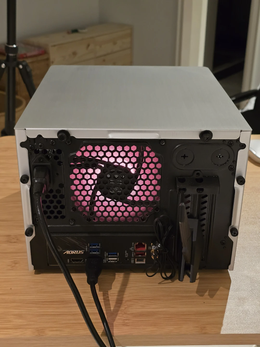 Liquid Cooled Gaming PC - 5600G 16 GB RAM 500 GB SSD - photo 5