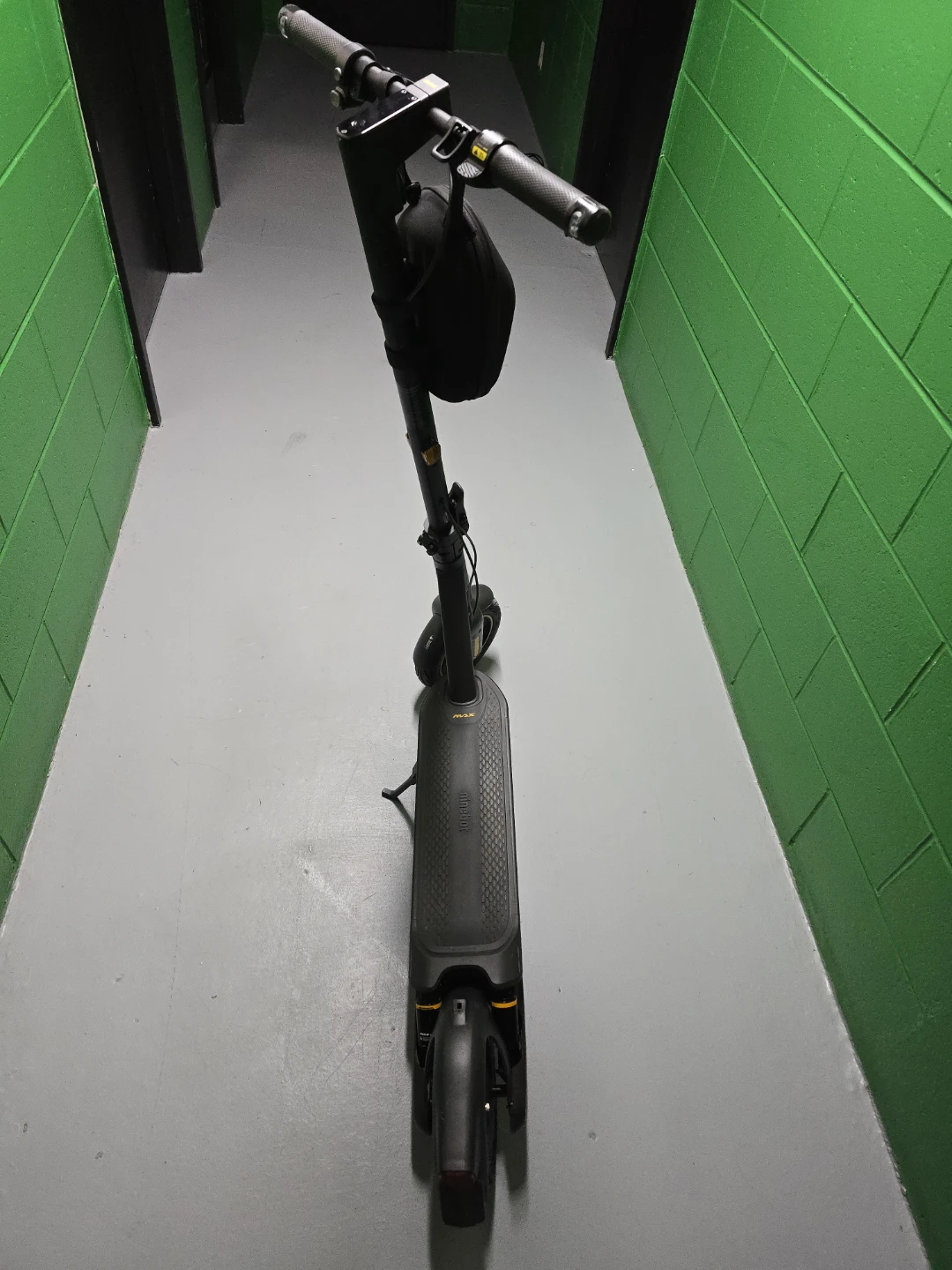 Ninebot MAX G2 - photo 2