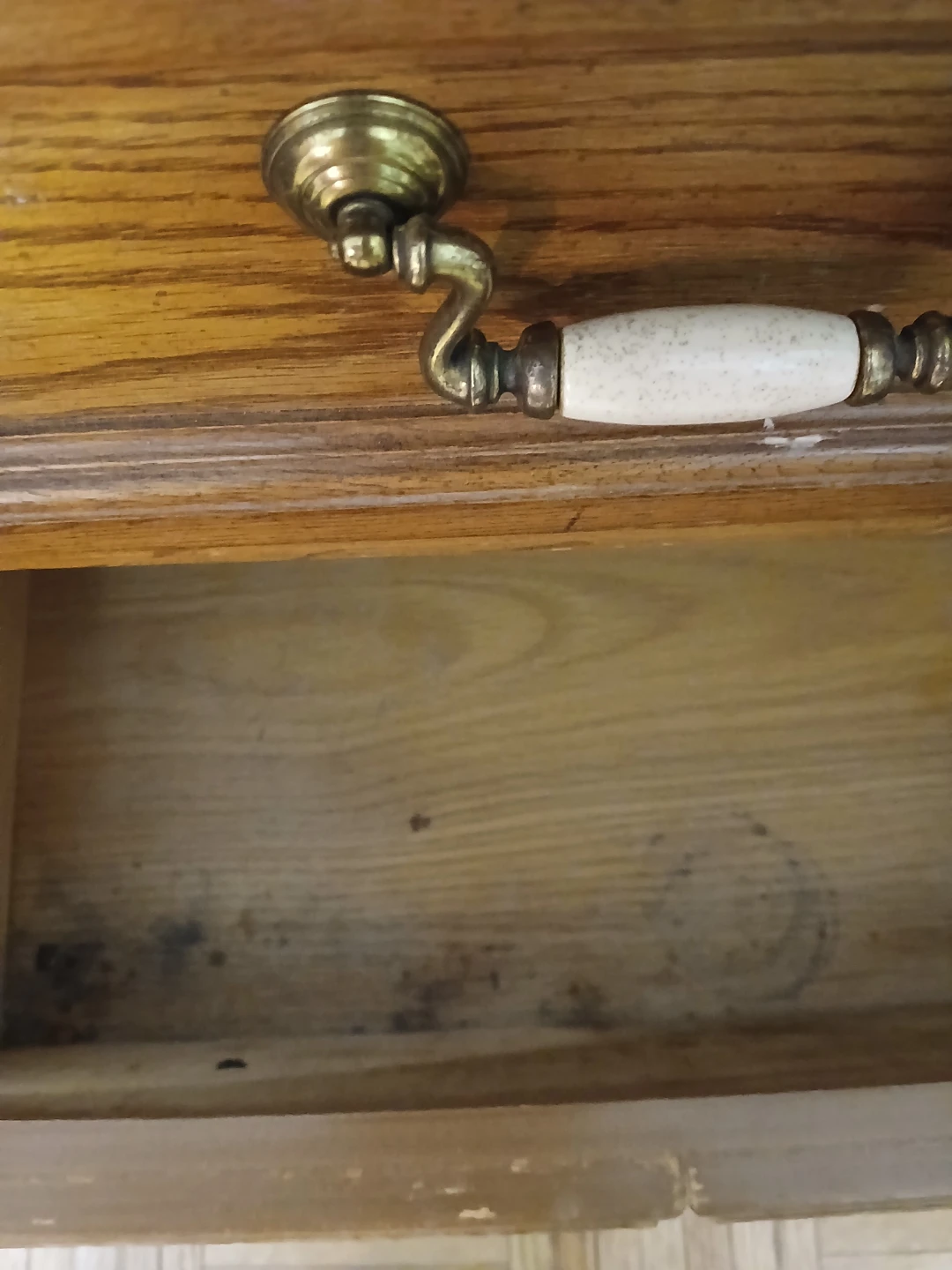 Thomasville Wood Nightstand Dresser