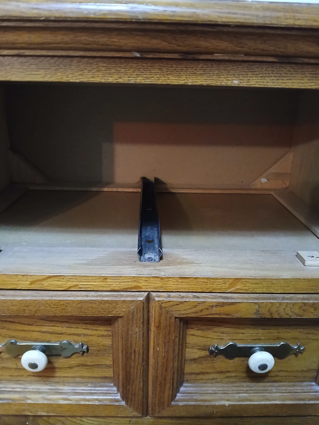 Thomasville Wood Nightstand Dresser - photo 4