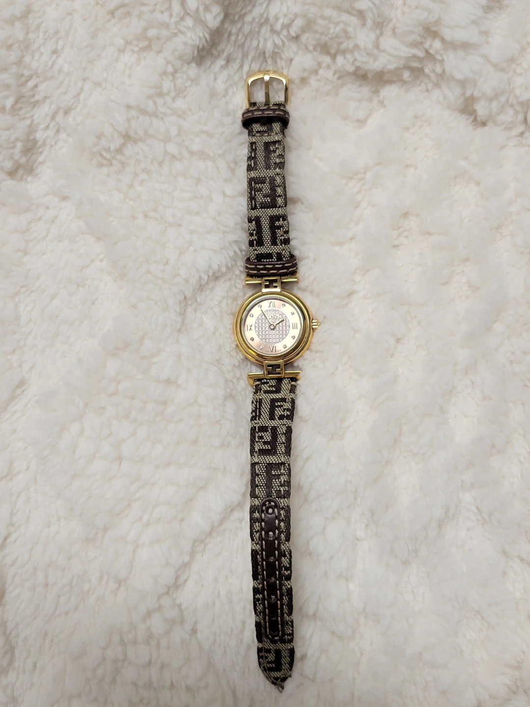 Fendi Watch with F Monogram Strap - photo 2