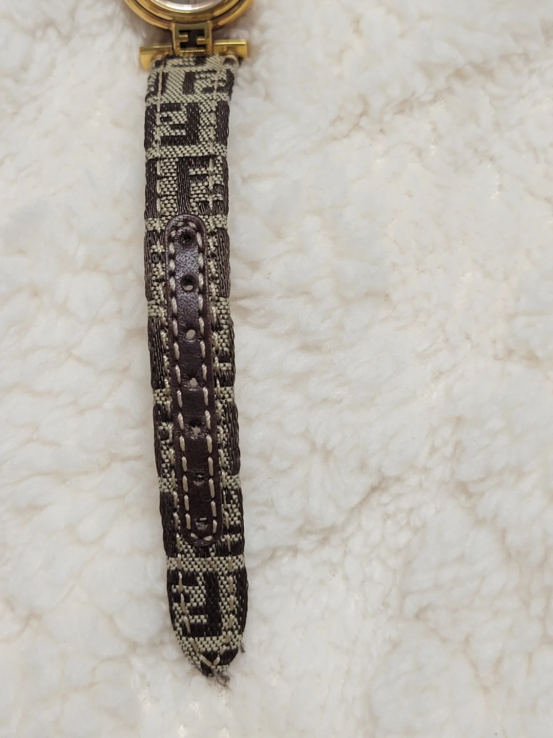 Fendi Watch with F Monogram Strap - photo 5
