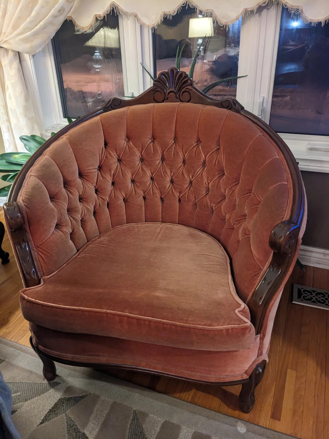 Vintage Tufted Velvet Sofa and Armchair Set - photo 4