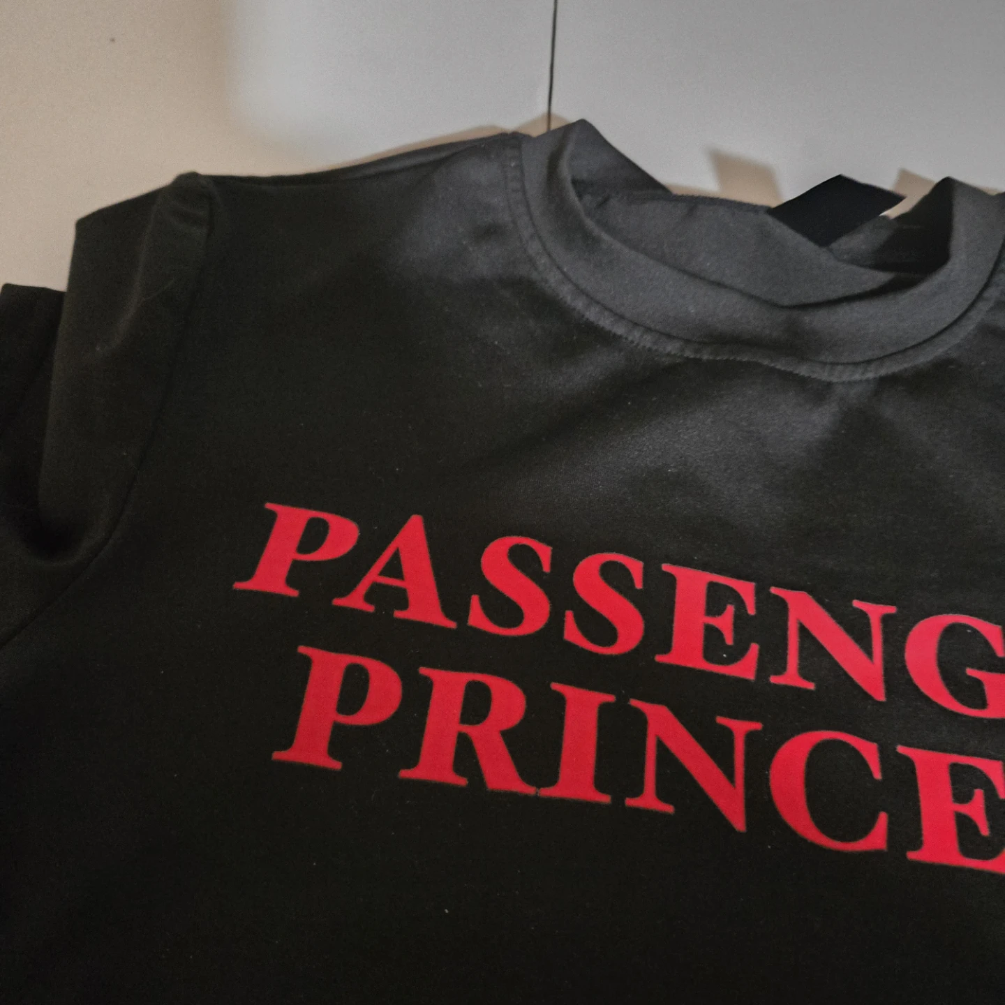 SHEIN Black "Passenger Princess" Graphic T-Shirt - Size XS - photo 4