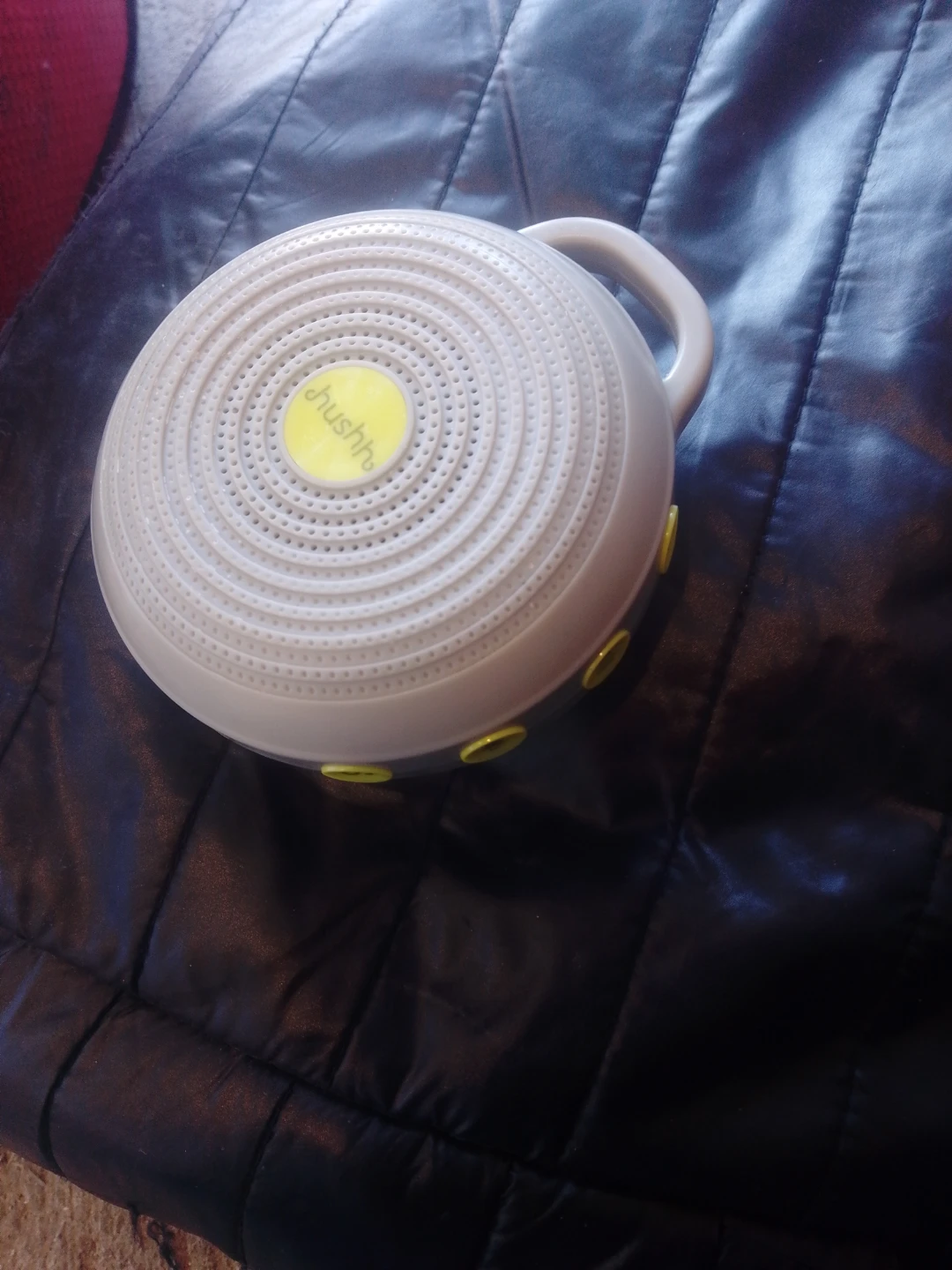 Hushh by Yogasleep Sound Machine