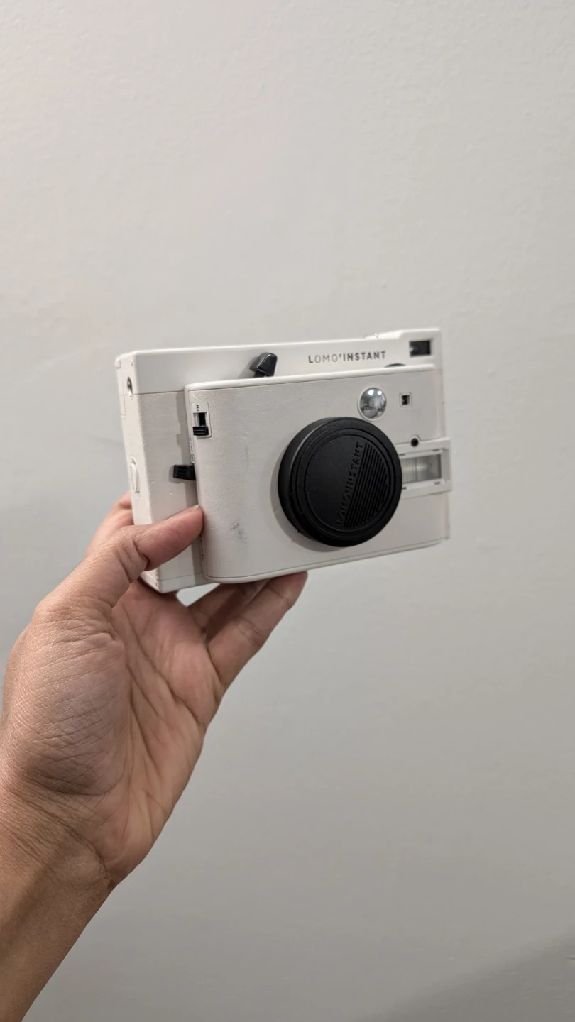 Lomography Lomo Instant Camera with Fujifilm Instax Mini Film - photo 2